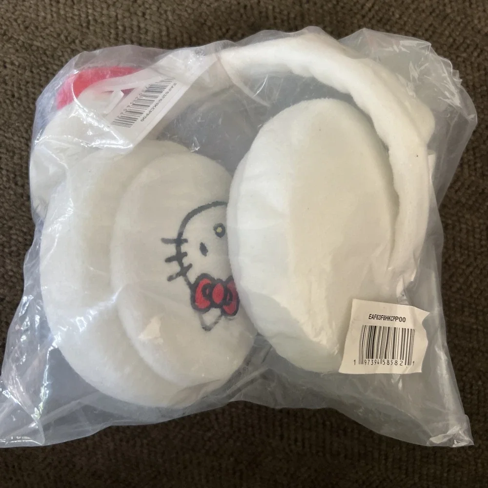 Hello Kitty Foldable Cosplay Earmuffs with Red Below Micro‎ White Fleece
